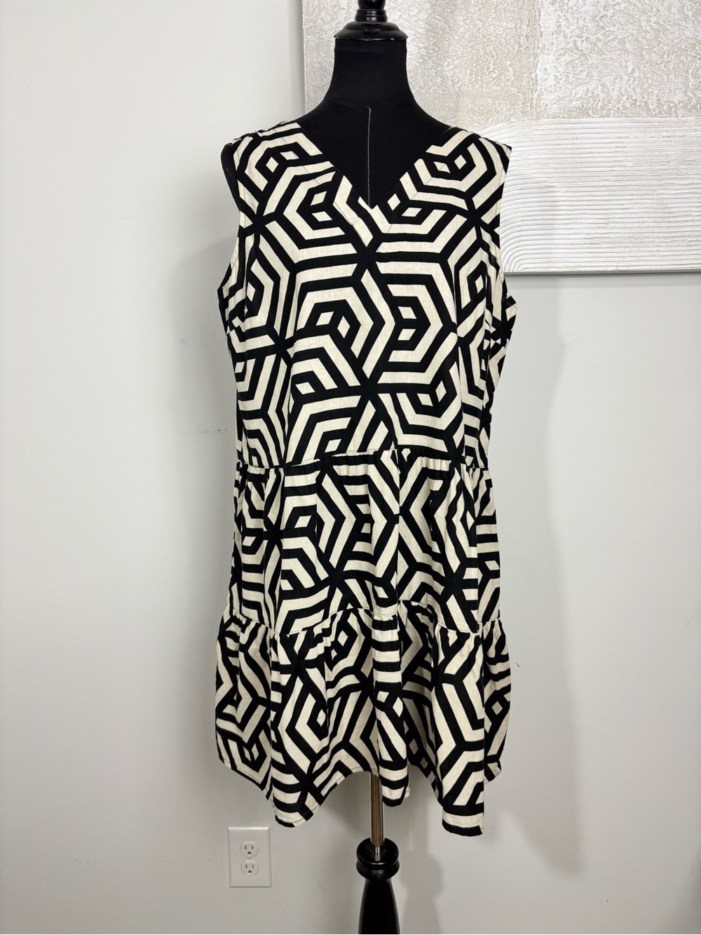 Esmara Women's Size 10 Black & Beige Linen Blend Geometric Tiered Dress Resort